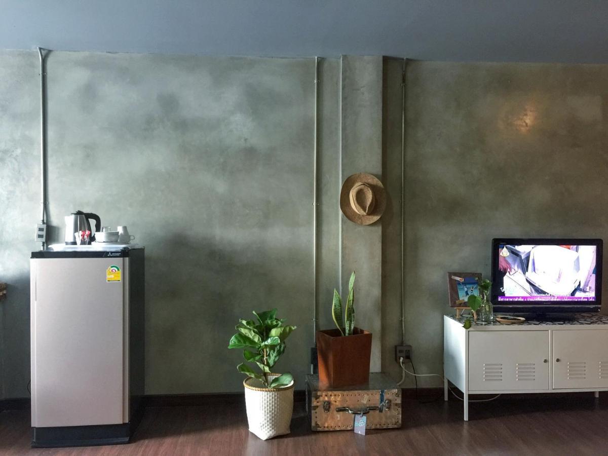 Auberge de jeunesse Five Stars Ratchada 19 à Bangkok Extérieur photo